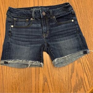 AMERICAN EAGLE Premium Denim Stretch Frayed Cuff Size 6 shorts